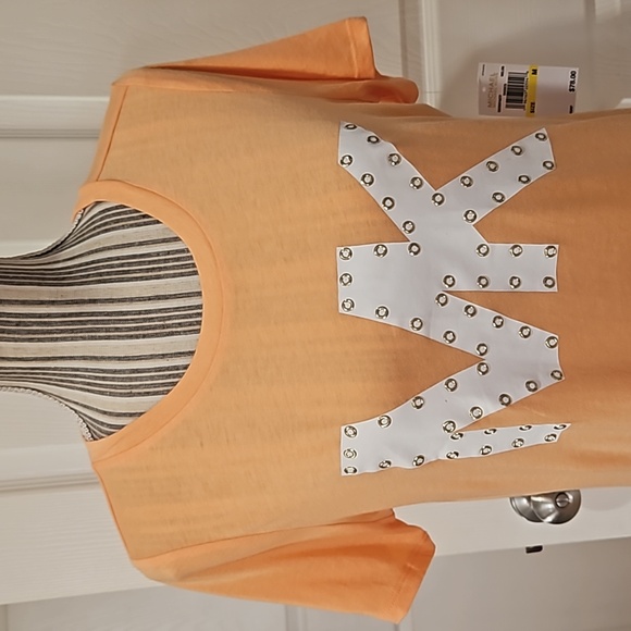 Michael Kors Women Melon color Embellished Logo on the front Tee Shirt Size M - Picture 3 of 11